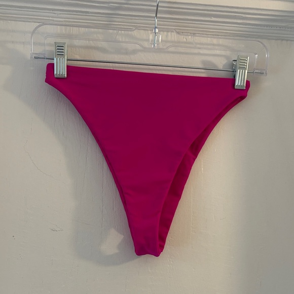 Tularosa Fuchsia Ruffle Bikini Set - Picture 6 of 9